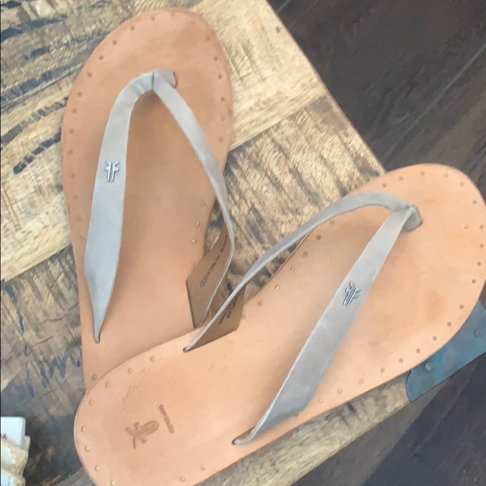 Frye flip flops